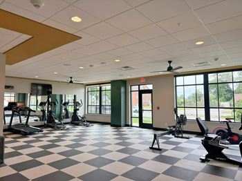 24/7 Fitness center + sauna